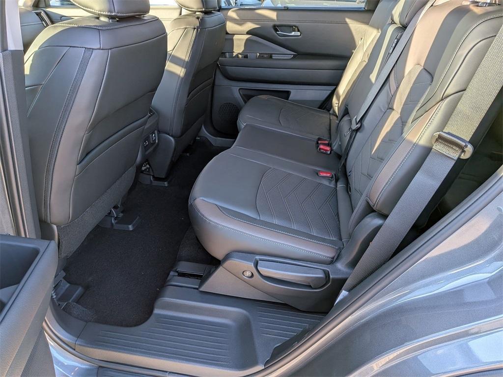 new 2025 Nissan Pathfinder car, priced at $48,510