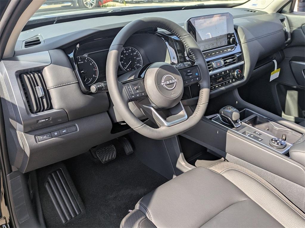 new 2025 Nissan Pathfinder car, priced at $45,918