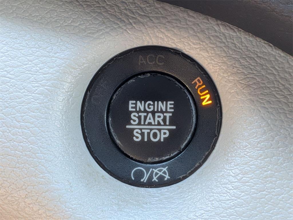 used 2019 Jeep Cherokee car, priced at $21,977