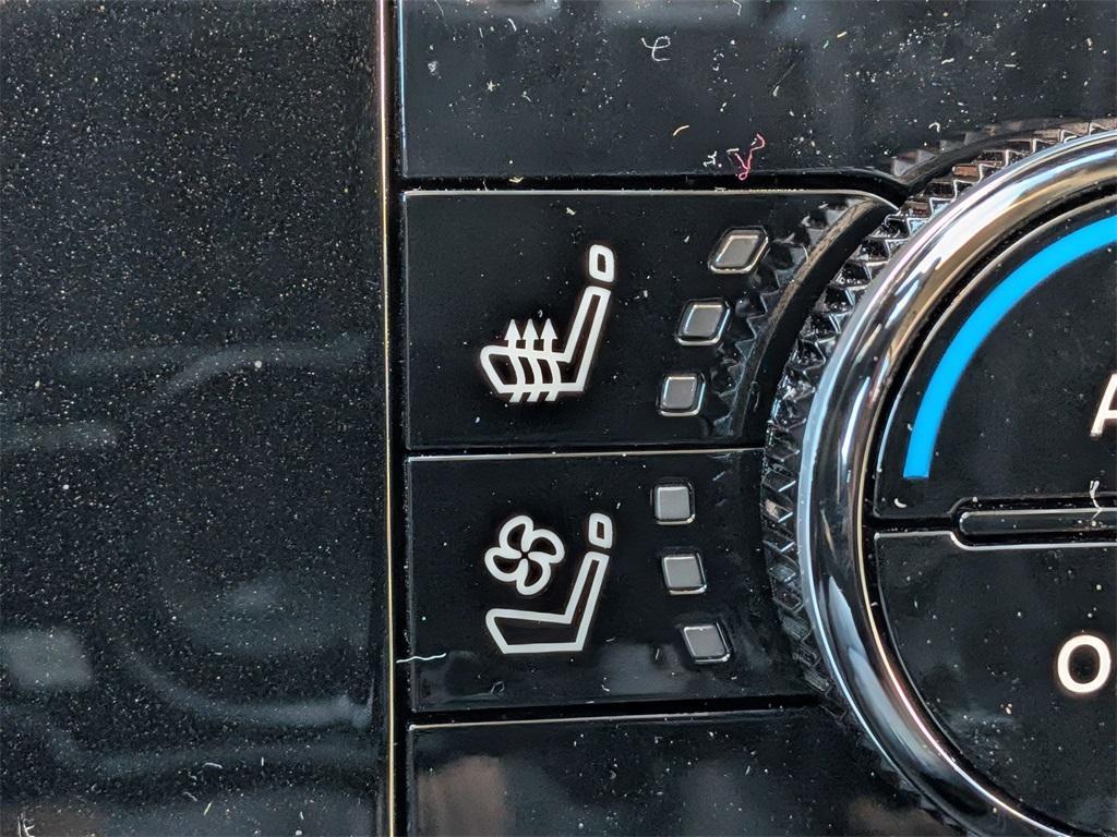 new 2025 Nissan Pathfinder car, priced at $48,175