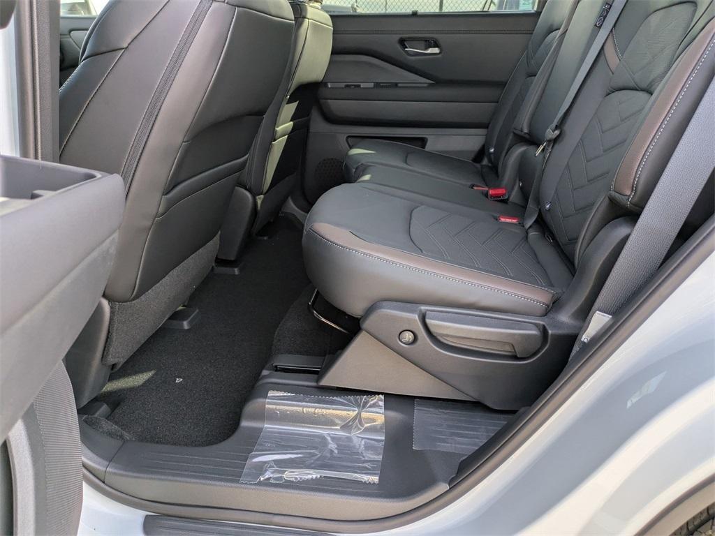 new 2025 Nissan Pathfinder car, priced at $48,960