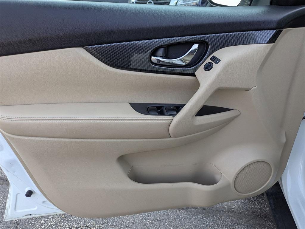 used 2016 Nissan Rogue car, priced at $15,802