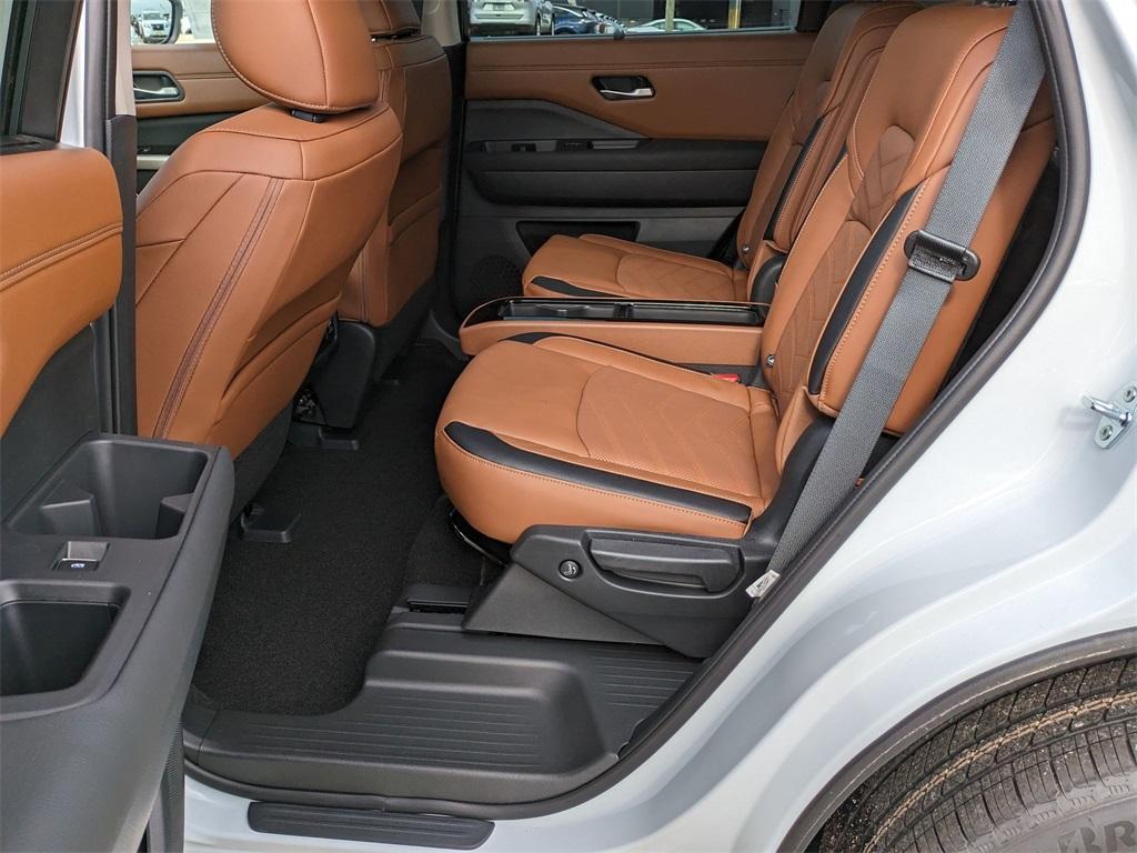 new 2025 Nissan Pathfinder car, priced at $50,552