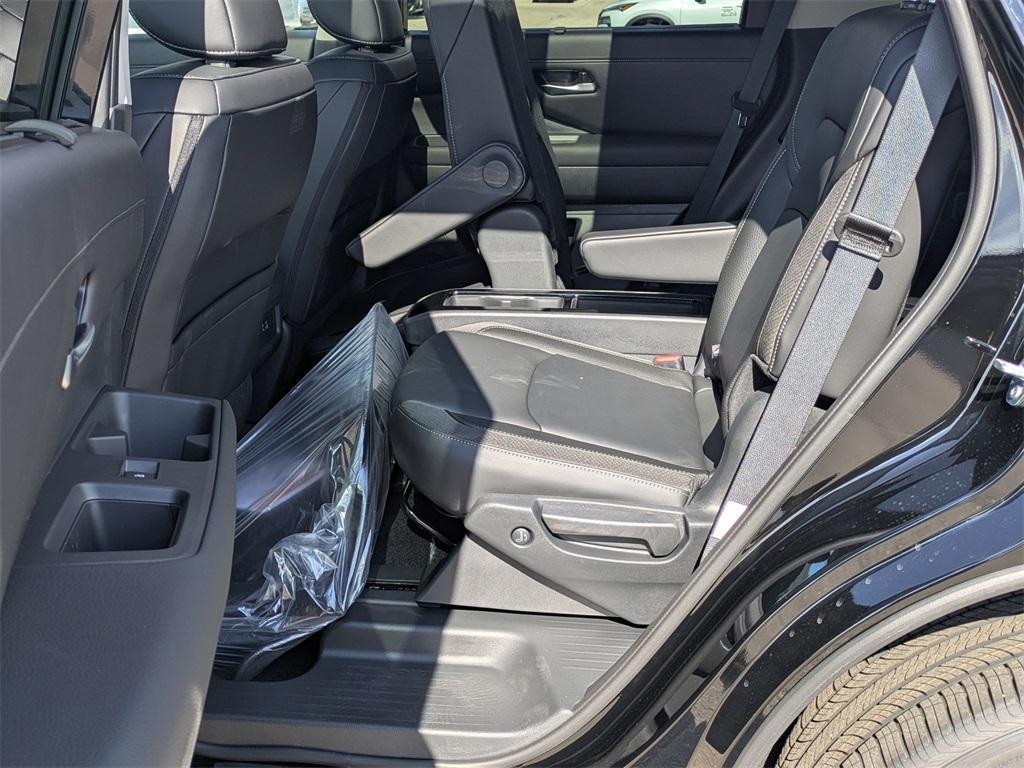 new 2025 Nissan Pathfinder car, priced at $45,918