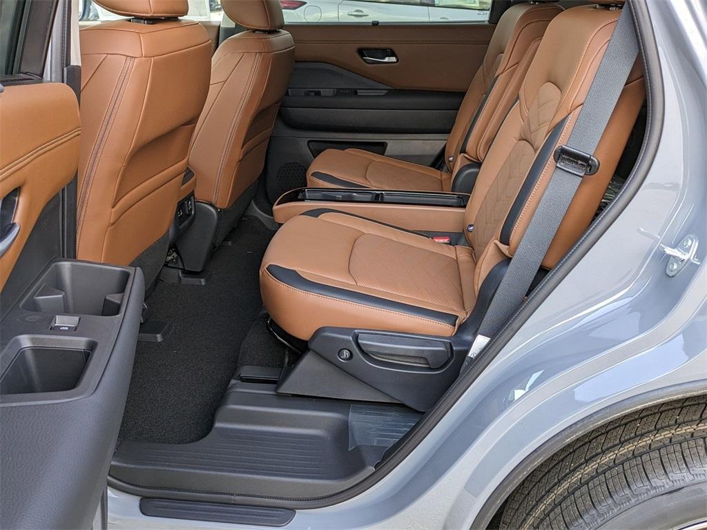 new 2025 Nissan Pathfinder car, priced at $51,752