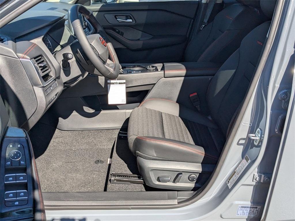 new 2025 Nissan Rogue car, priced at $33,525