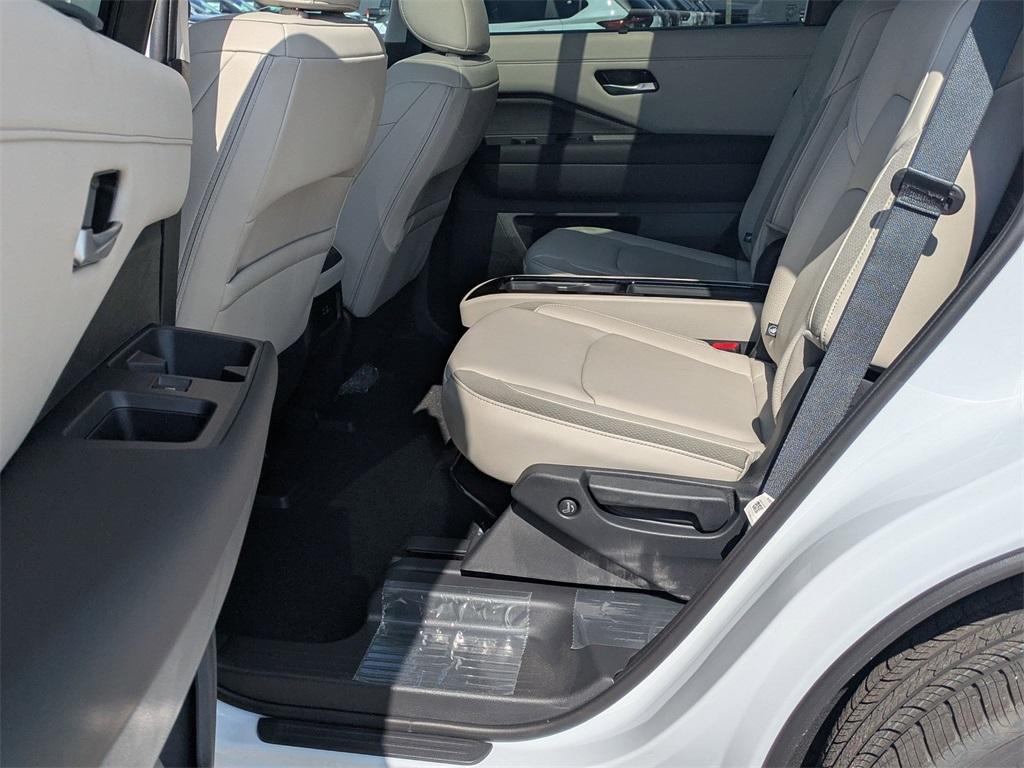 new 2025 Nissan Pathfinder car, priced at $46,324