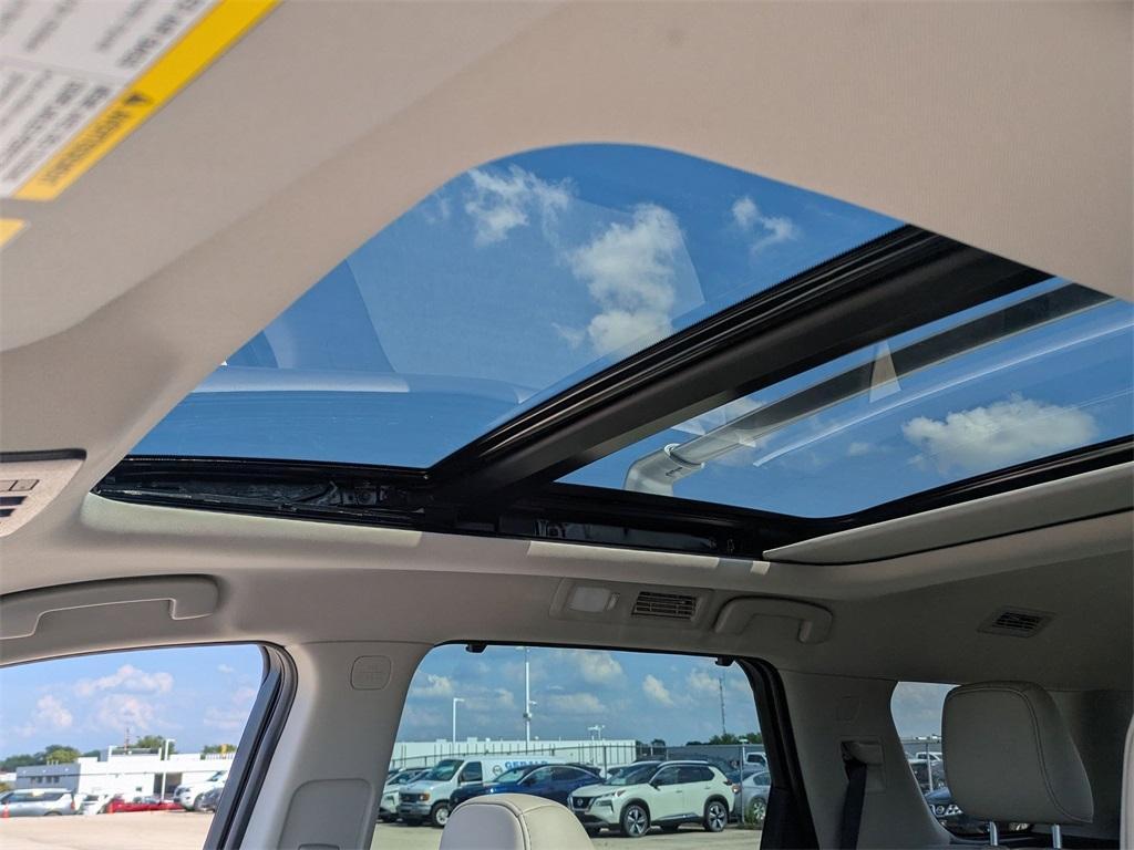 new 2025 Nissan Pathfinder car, priced at $46,324