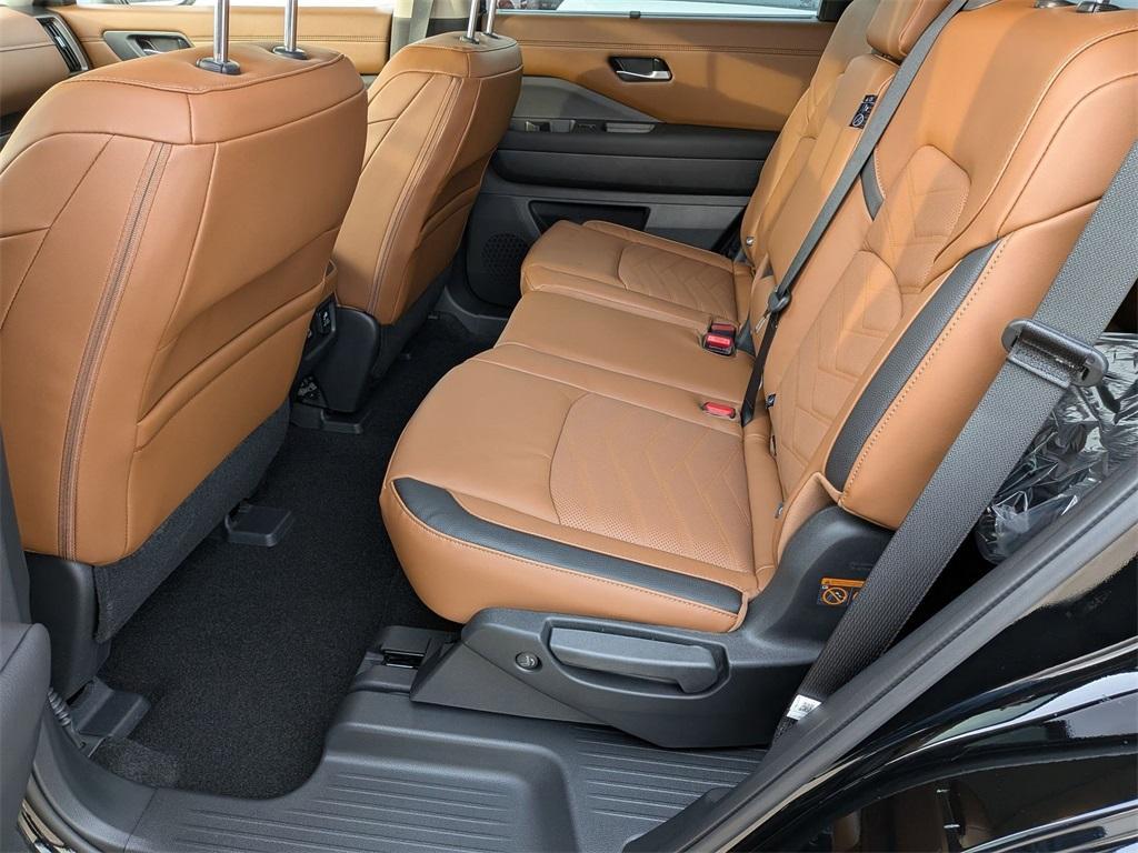 new 2025 Nissan Pathfinder car, priced at $48,995