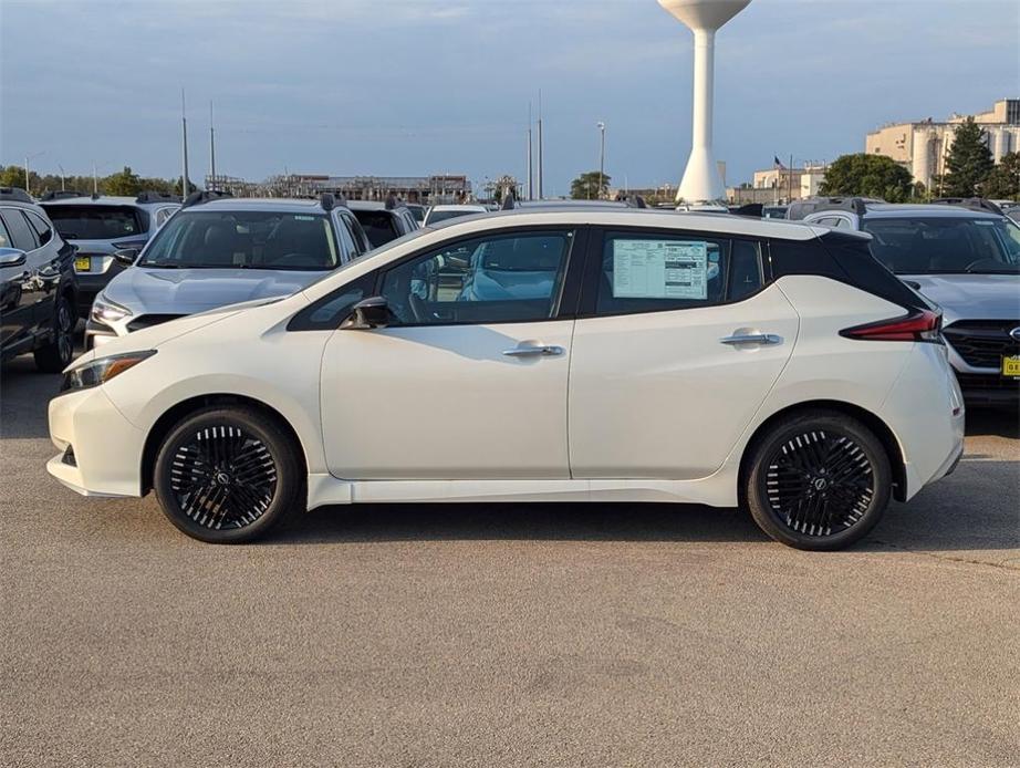 new 2025 Nissan Leaf car, priced at $39,060