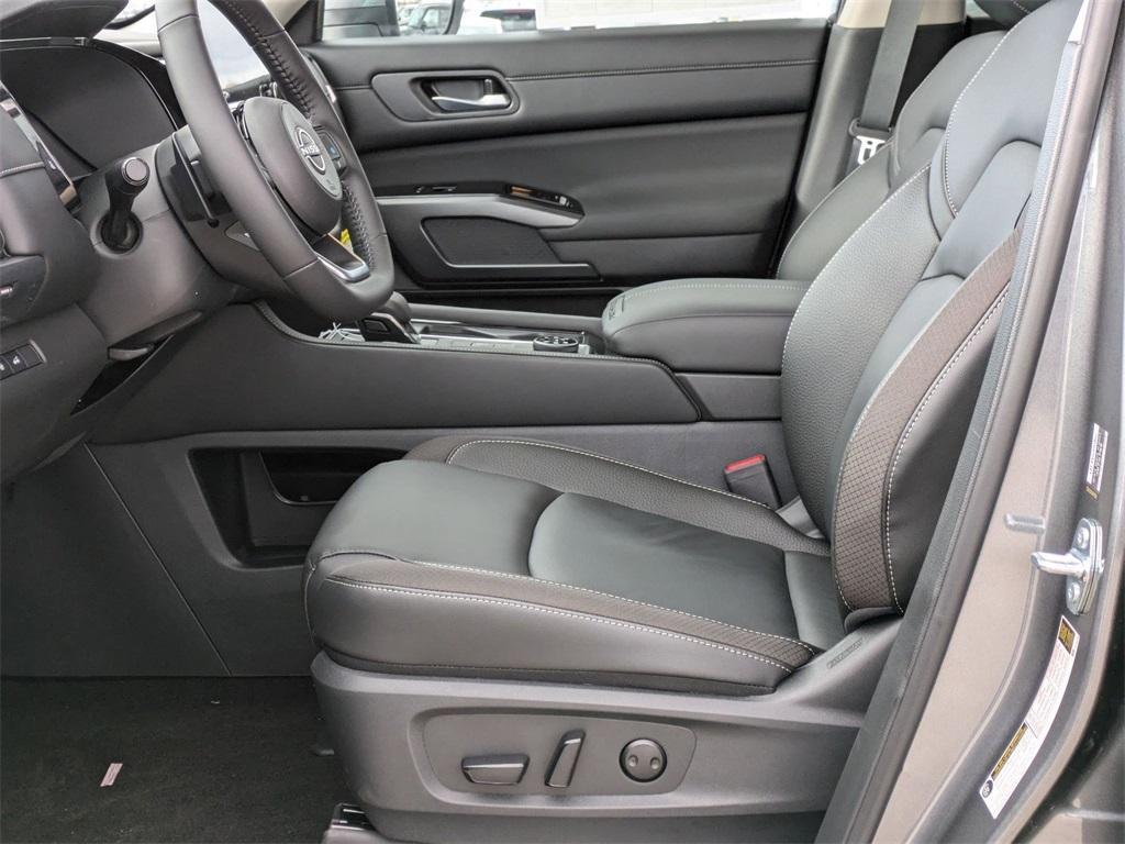new 2025 Nissan Pathfinder car, priced at $43,707
