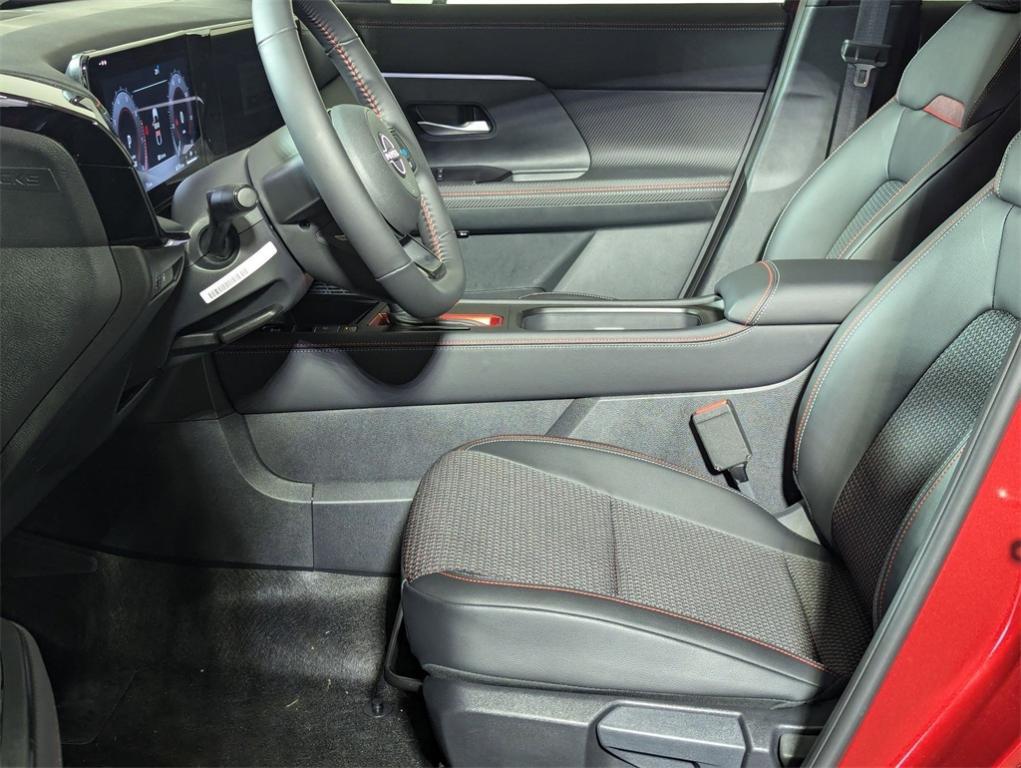 new 2025 Nissan Kicks car, priced at $27,377