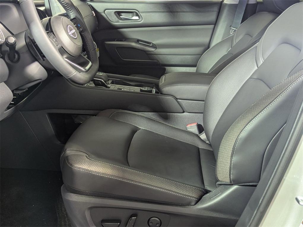 new 2025 Nissan Pathfinder car, priced at $42,870