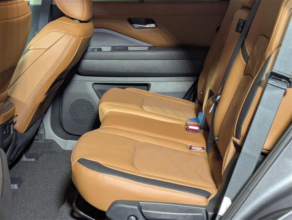 new 2025 Nissan Pathfinder car, priced at $48,824
