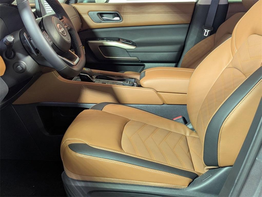 new 2025 Nissan Pathfinder car, priced at $48,824