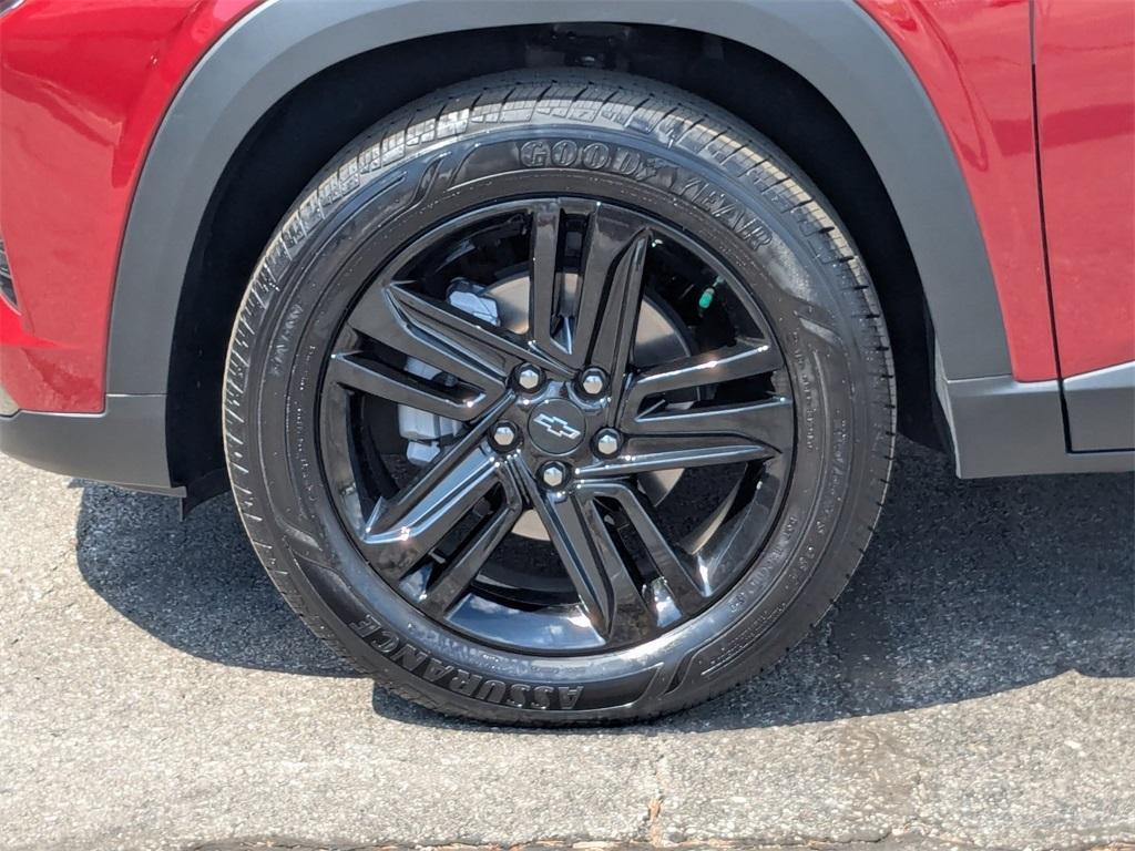 used 2024 Chevrolet Trax car, priced at $25,677