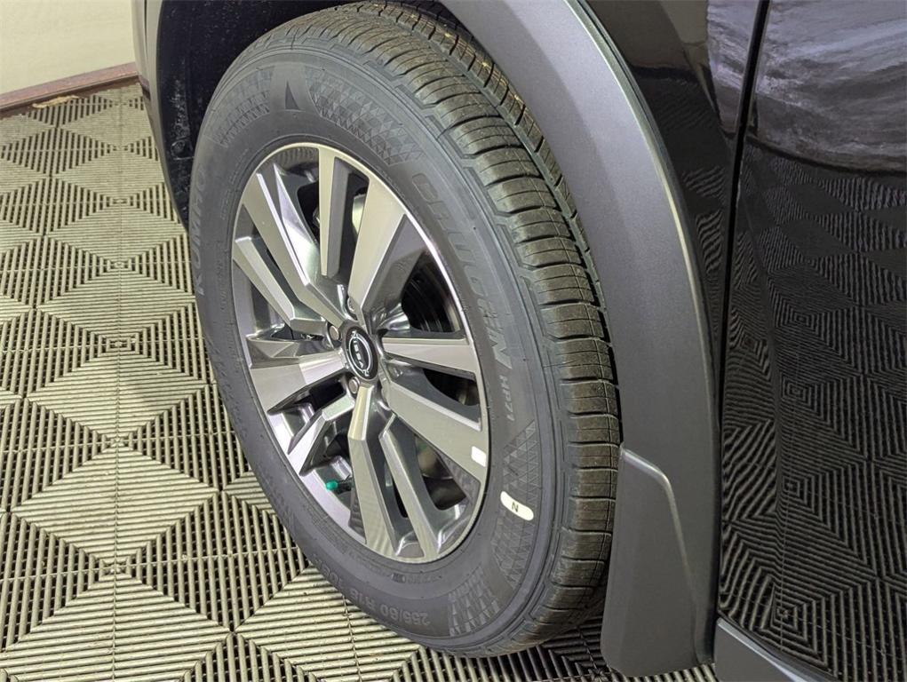 new 2025 Nissan Pathfinder car, priced at $42,507
