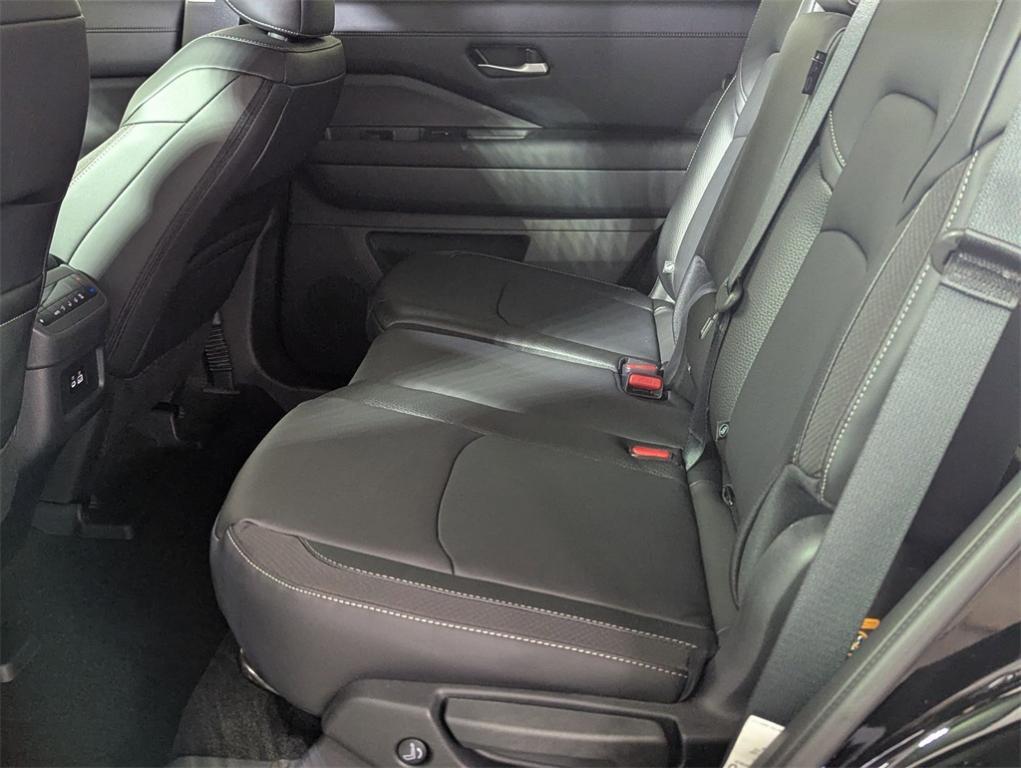 new 2025 Nissan Pathfinder car, priced at $42,507