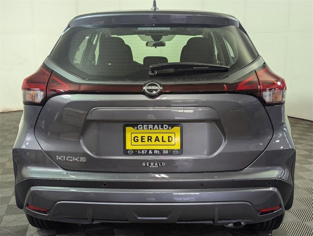 new 2025 Nissan Kicks Play car, priced at $22,057