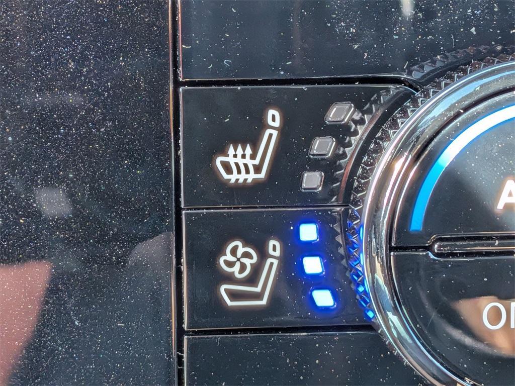 new 2025 Nissan Pathfinder car, priced at $48,625