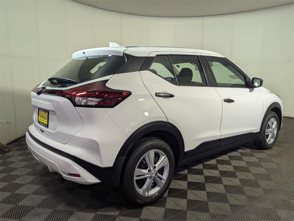new 2025 Nissan Kicks Play car, priced at $22,057