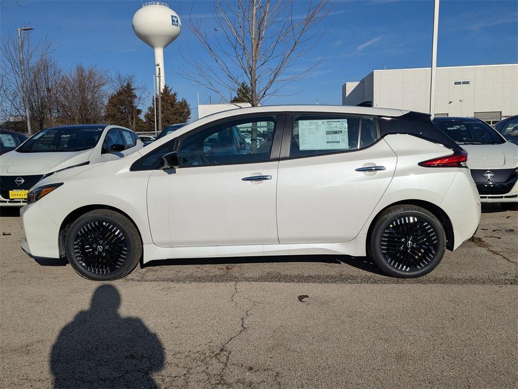 new 2025 Nissan Leaf car, priced at $39,195