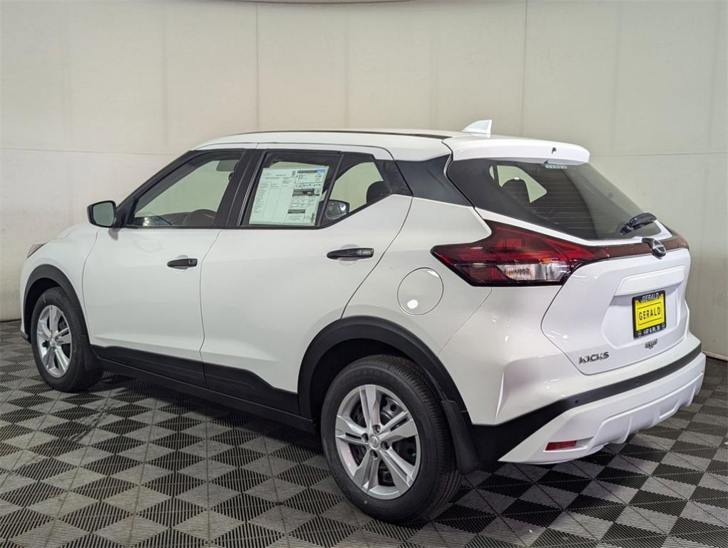 new 2025 Nissan Kicks Play car, priced at $22,057