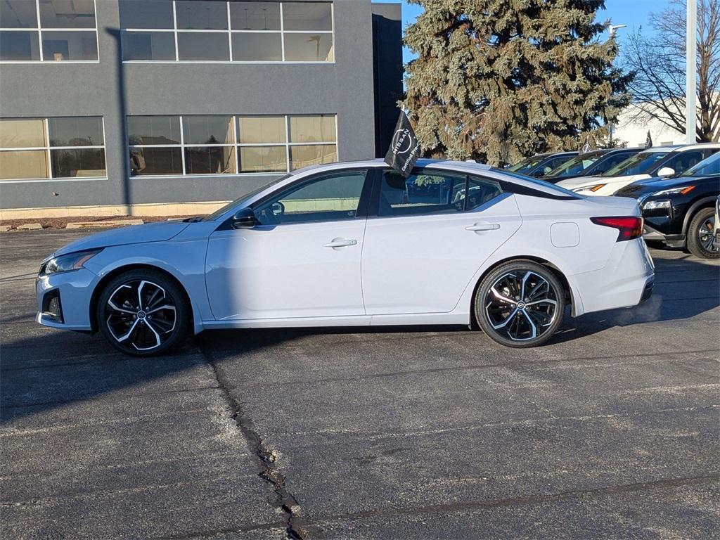 new 2024 Nissan Altima car, priced at $33,225