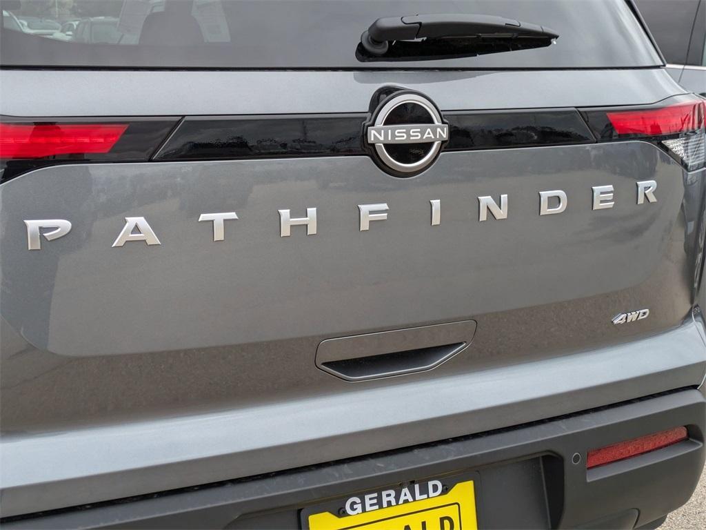 new 2025 Nissan Pathfinder car, priced at $40,086