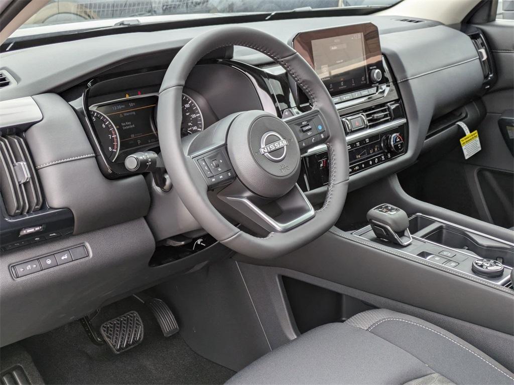 new 2025 Nissan Pathfinder car, priced at $40,086