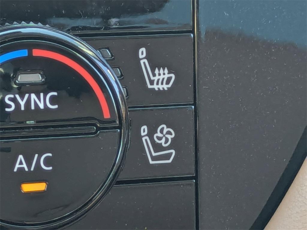 new 2025 Nissan Pathfinder car, priced at $49,195