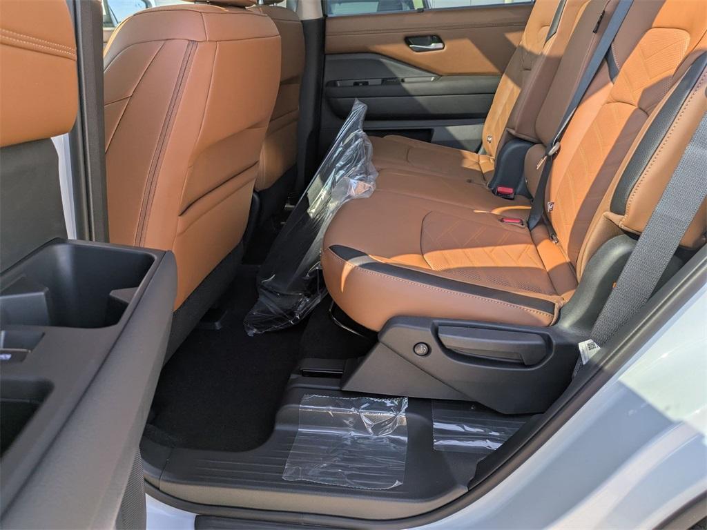 new 2025 Nissan Pathfinder car, priced at $49,195