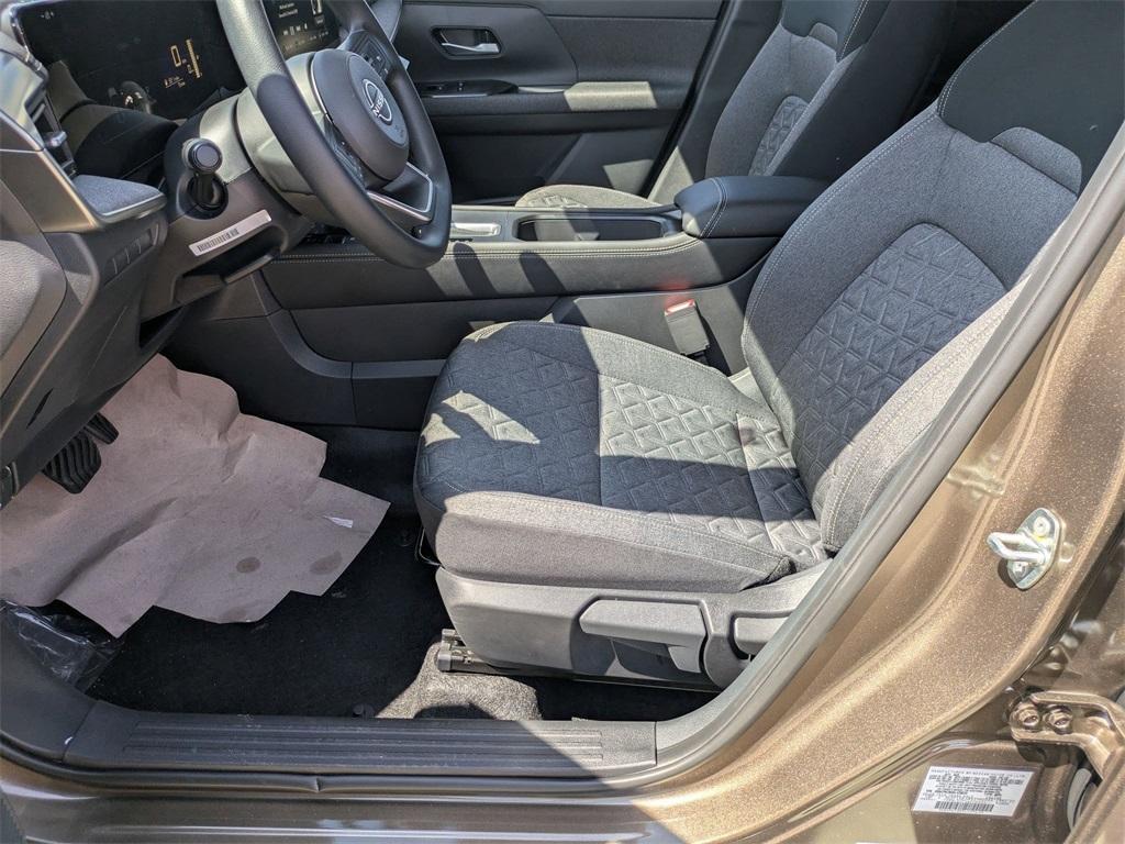new 2025 Nissan Kicks car, priced at $27,112
