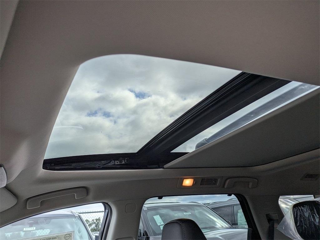 new 2025 Nissan Pathfinder car, priced at $42,918