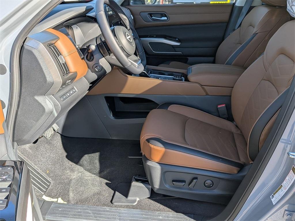 new 2025 Nissan Pathfinder car, priced at $49,110