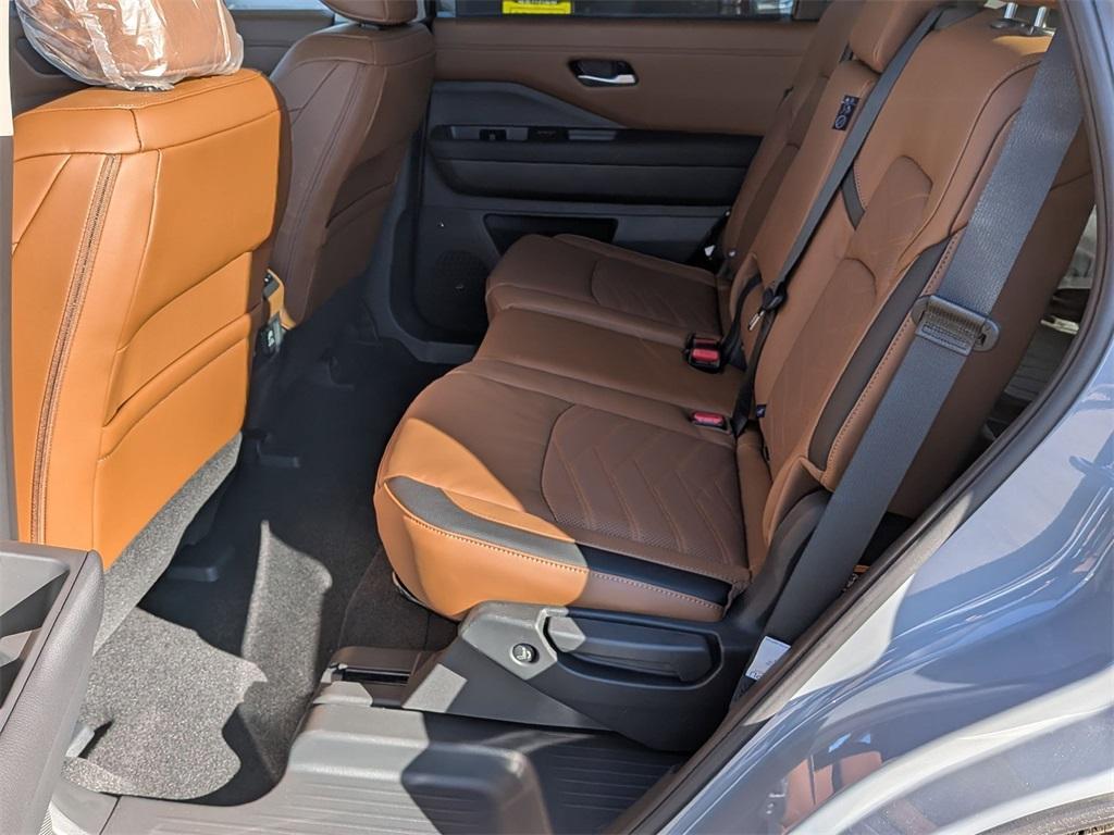 new 2025 Nissan Pathfinder car, priced at $49,110