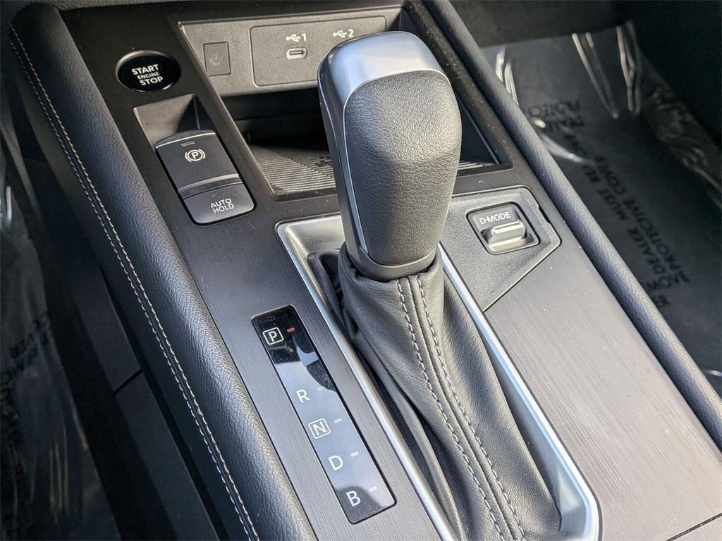 new 2025 Nissan Kicks car, priced at $21,930