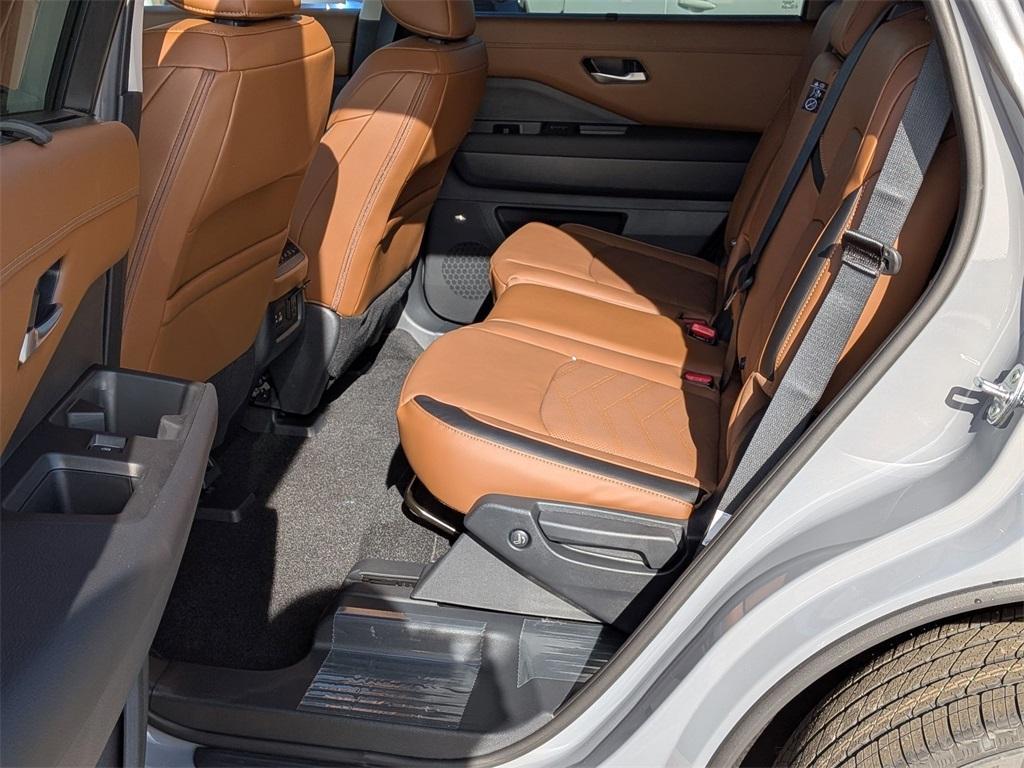 new 2025 Nissan Pathfinder car, priced at $48,625