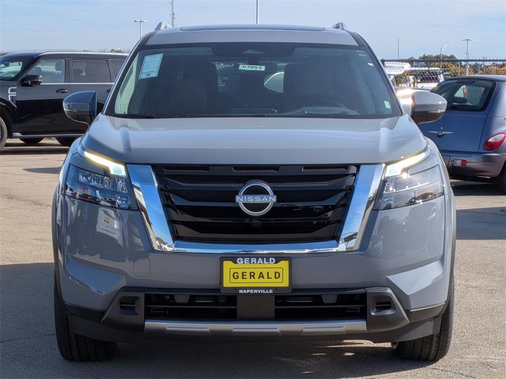 new 2025 Nissan Pathfinder car, priced at $48,625
