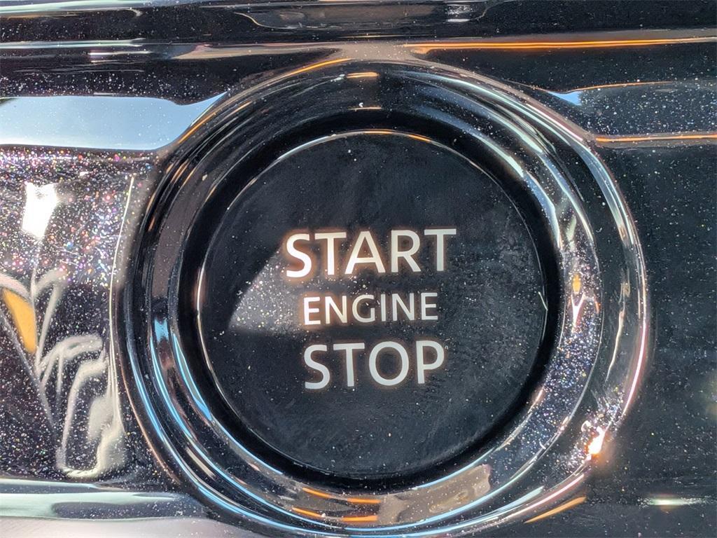 new 2025 Nissan Pathfinder car, priced at $48,625