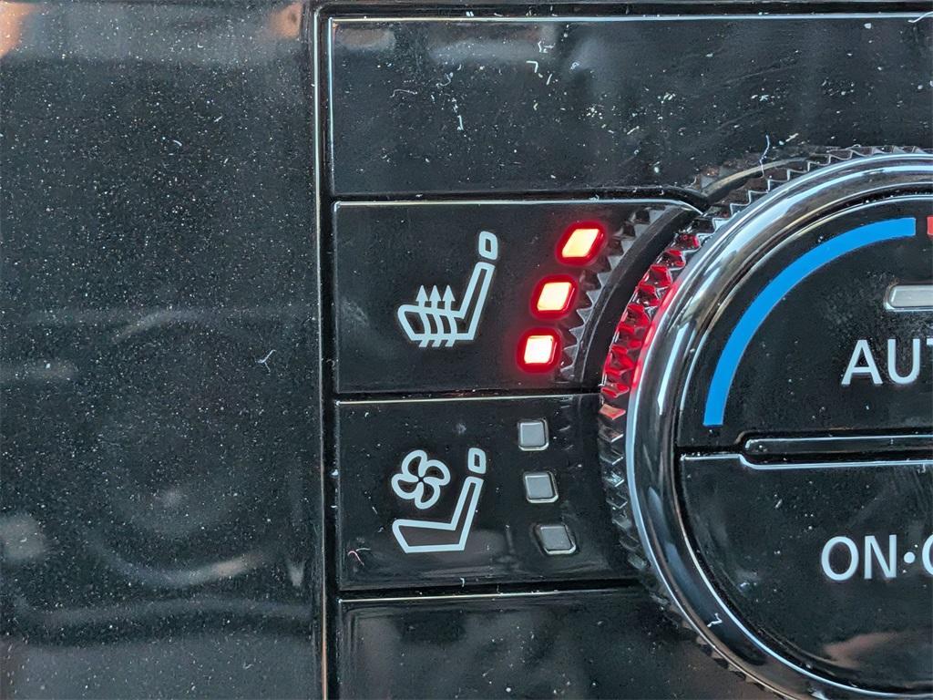 new 2025 Nissan Pathfinder car, priced at $49,510