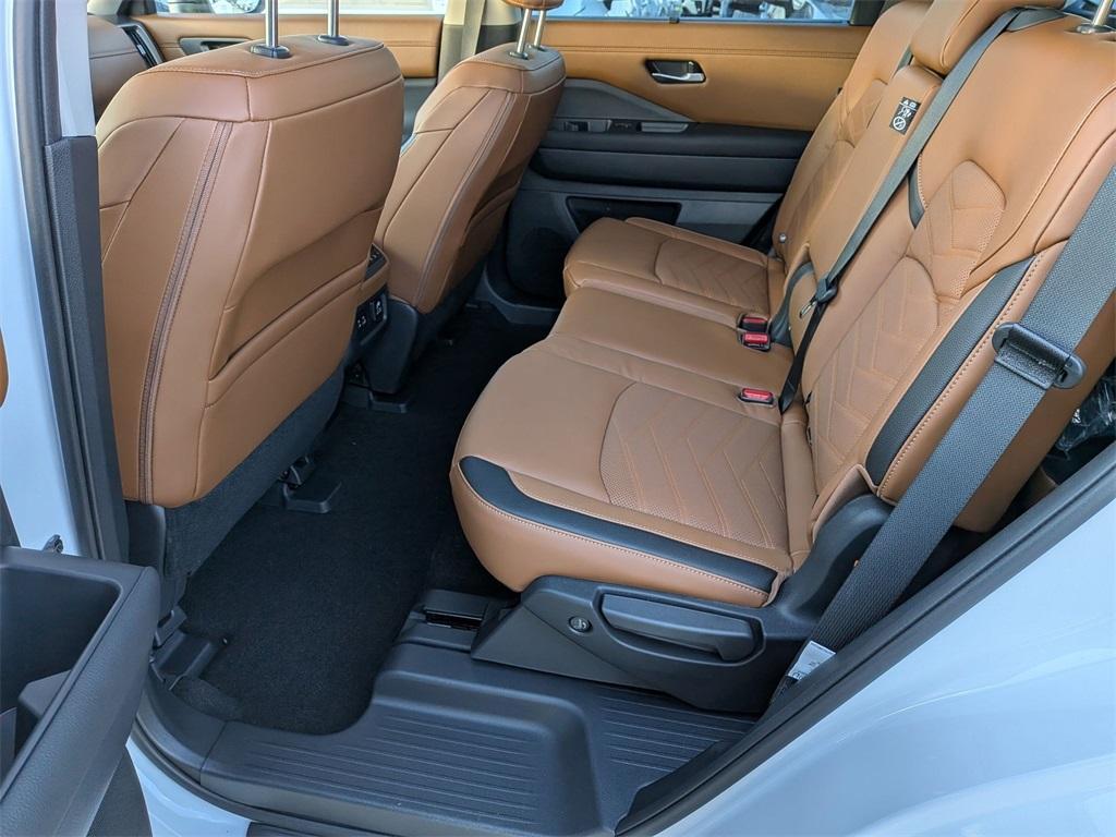 new 2025 Nissan Pathfinder car, priced at $49,510