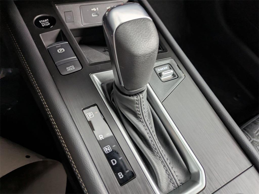 new 2025 Nissan Kicks car, priced at $25,212