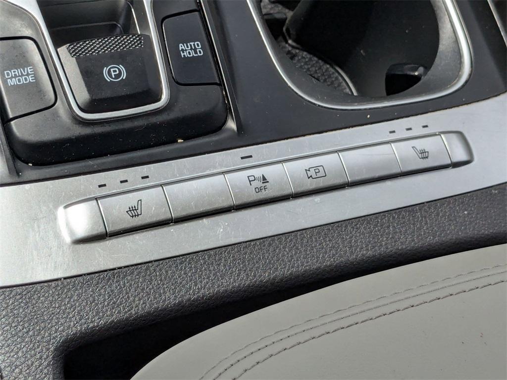 used 2023 Kia Carnival car, priced at $36,477