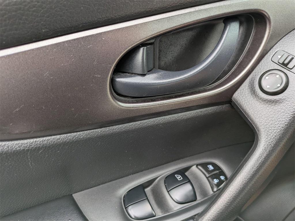 used 2020 Nissan Rogue Sport car, priced at $16,637