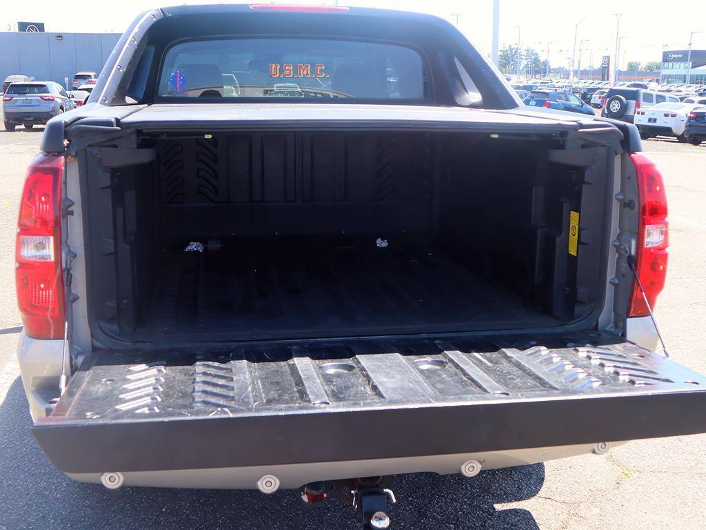 used 2008 Chevrolet Avalanche car, priced at $10,999