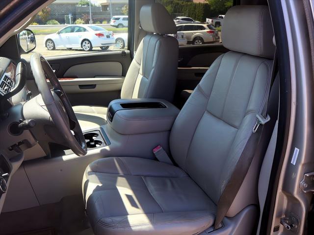 used 2008 Chevrolet Avalanche car, priced at $13,299