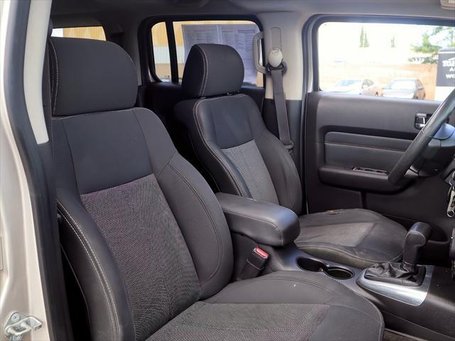 used 2006 Hummer H3 car, priced at $9,999