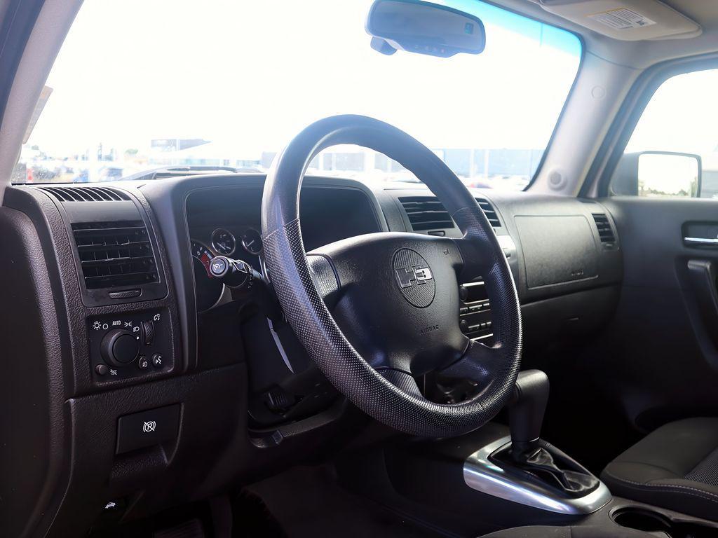 used 2006 Hummer H3 car, priced at $8,599