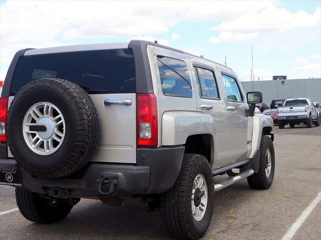 used 2006 Hummer H3 car, priced at $9,999